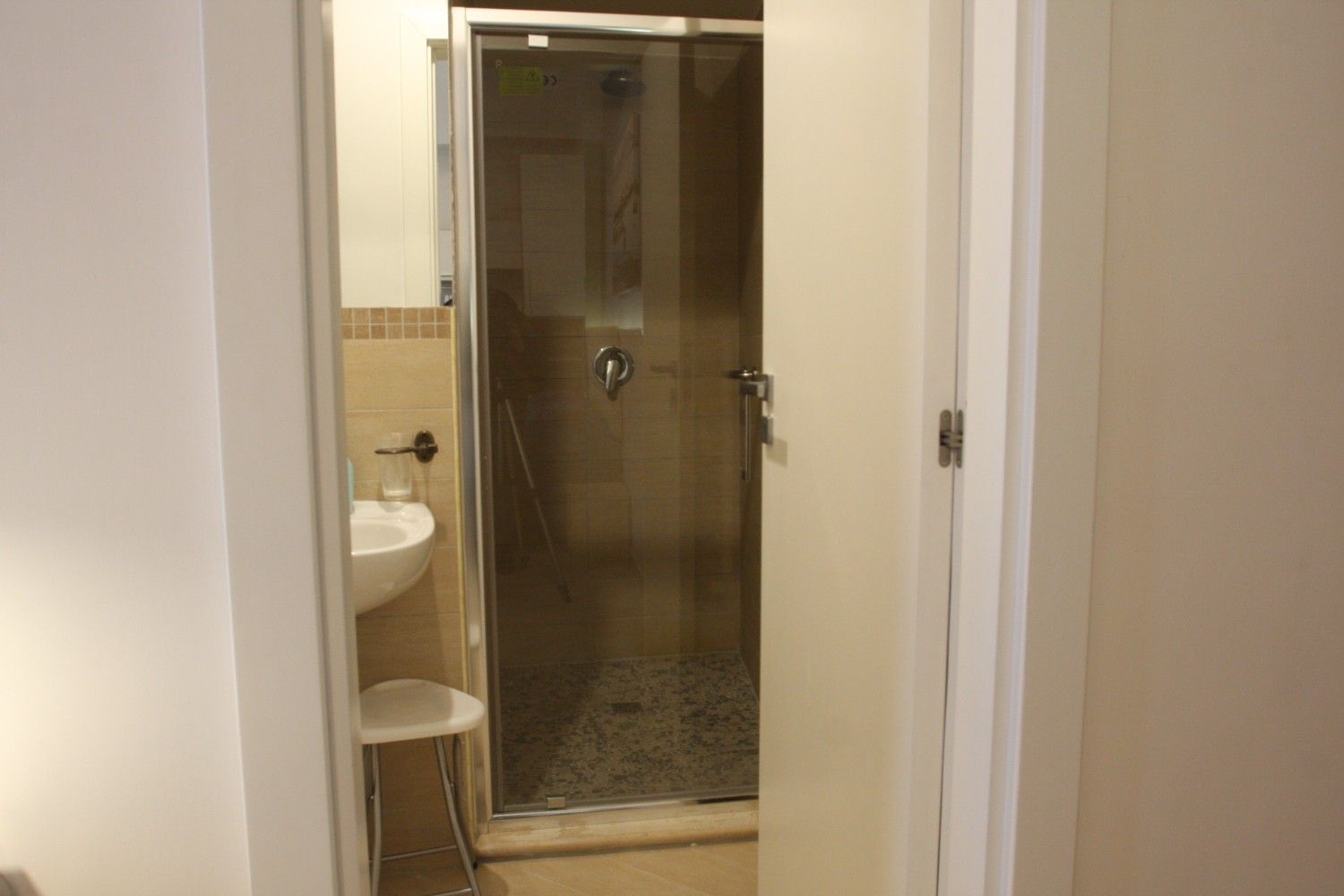 Camera 5 - BaseNapoli Mergellina